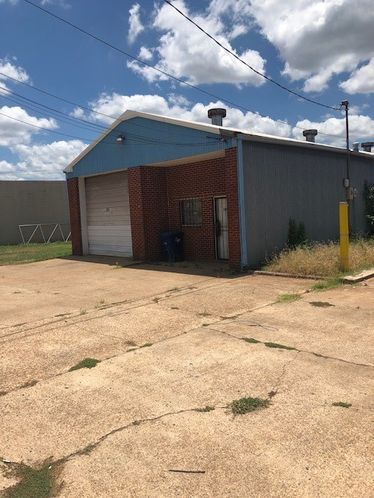 925 Grimmett Dr, Shreveport, LA 71107